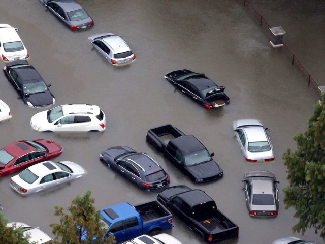 Tips for avoiding Flood Damaged Used Vehicles 